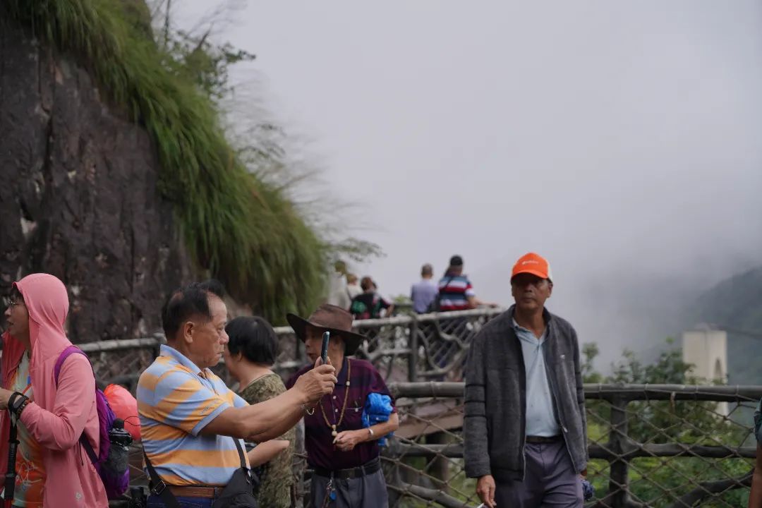 64d9c63de1409.jpg 64d9c63de1409.jpg